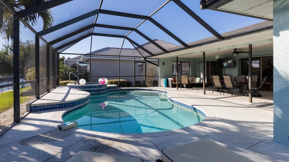 Punta Gorda Isles Private Pool/spa Home On Canal/ Bikes 3 Bedroom Home