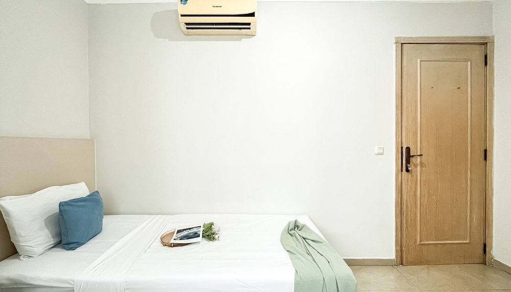 Warm And Nice 2Br At Permata Senayan Apartment