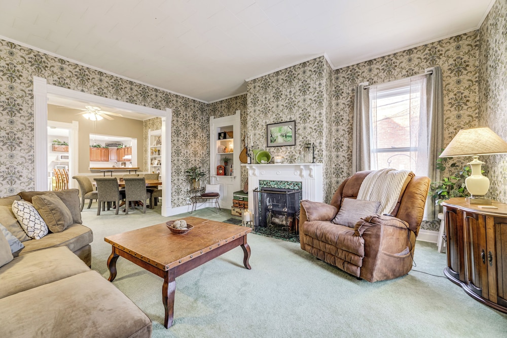 Walkable Group Getaway w/ Bikes in West Liberty!