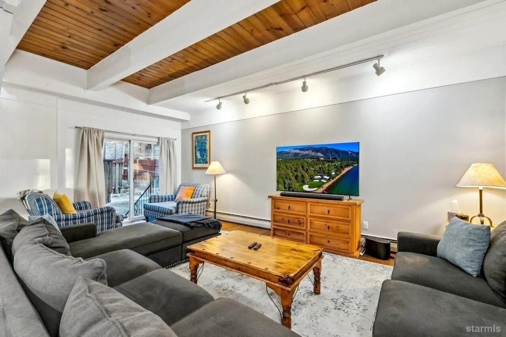3748 Terrace Drive 5 Bedroom Home