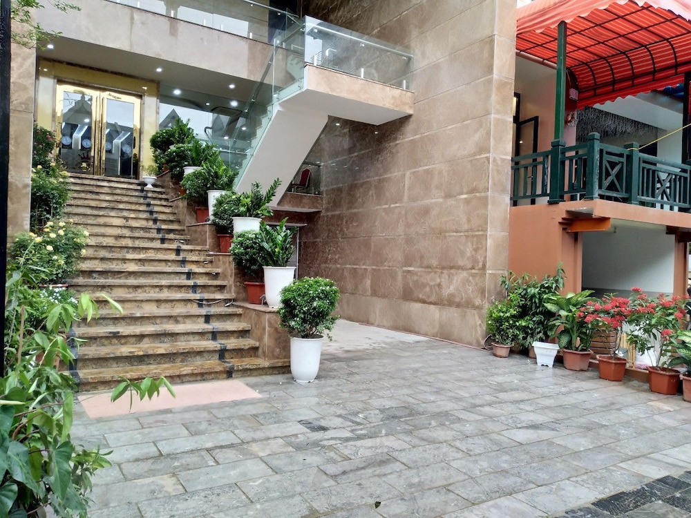 Royal Huy Tam Dao