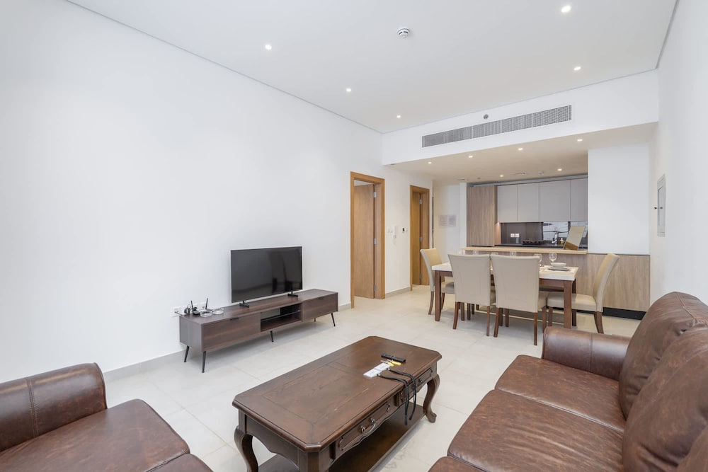 Lovely and Spacious 1 BR in Divine Residences