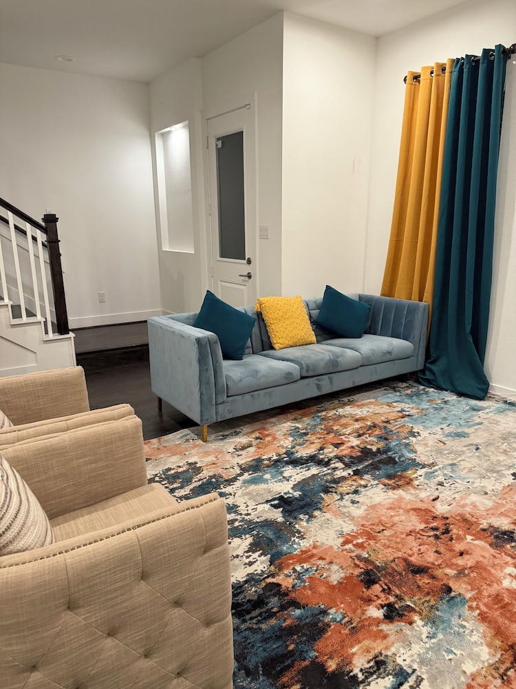 Luxury 3BR for Families Nurses and Group