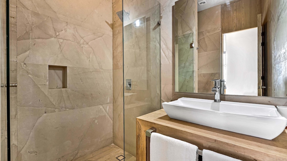 Panoramic Hot Tub Oceanview Luxury 4BR Penthouse