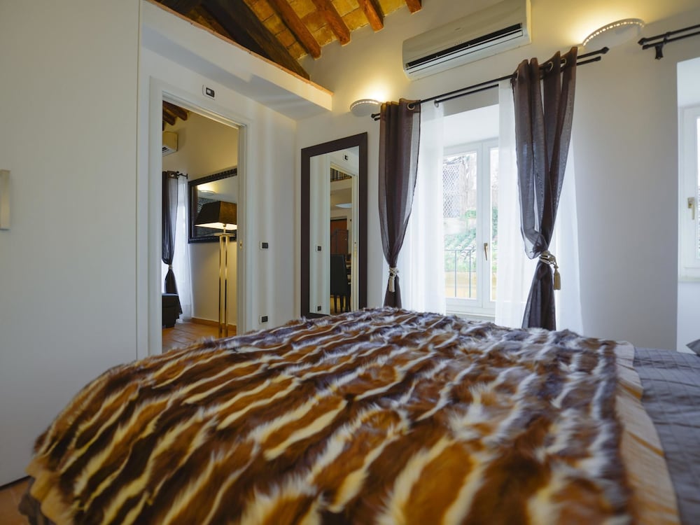 Ibernesi 1 Apartment