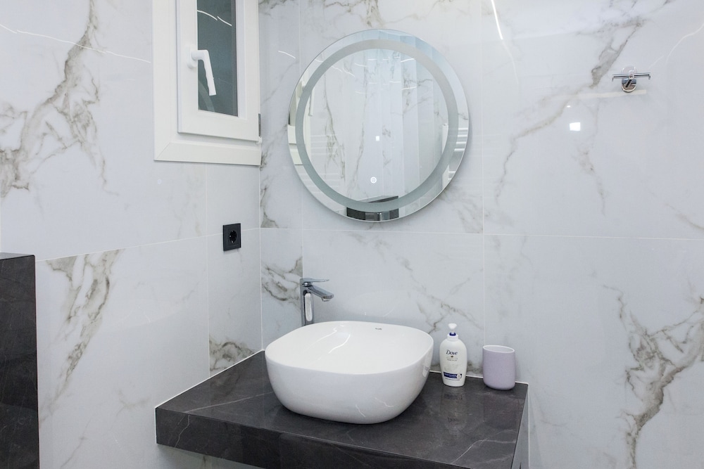 Cozy 1 Bd Getaway Apt in Lively Kipseli