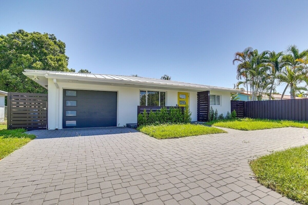 Oakland Park Oasis Heated Pool & Private Patio