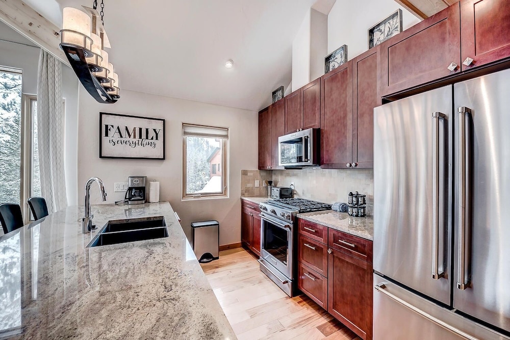 Frisco River Townhomes #d 3 Bedroom Townhouse by RedAwning