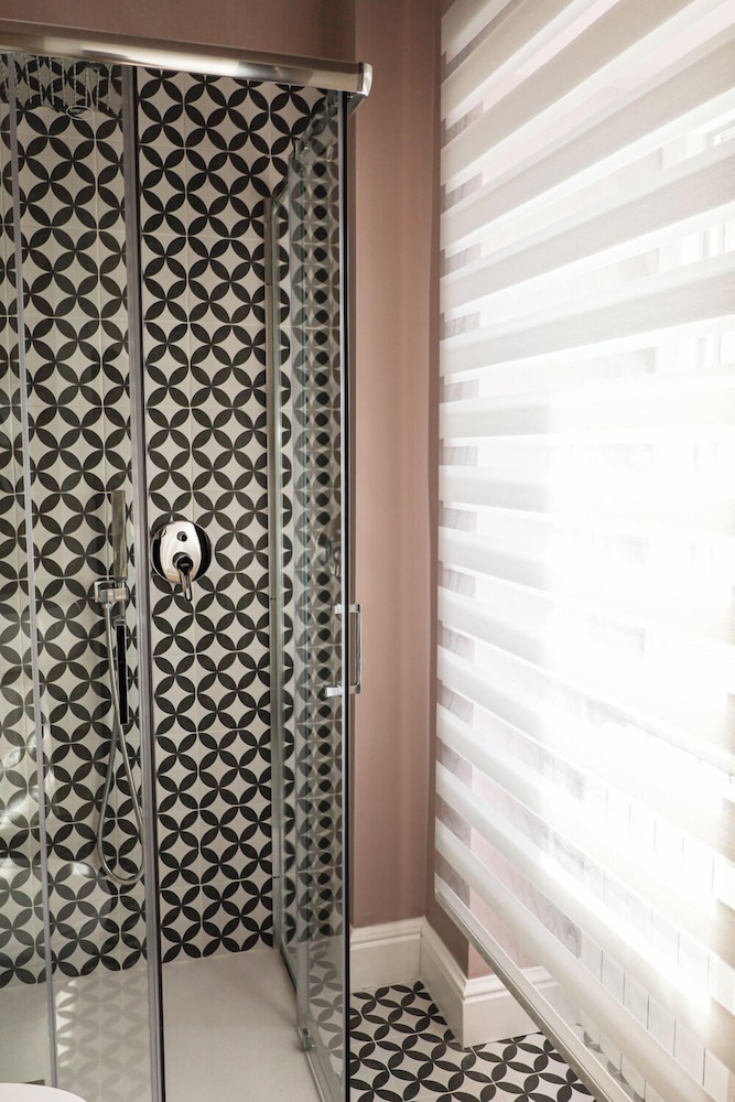 PETRUS Rooms