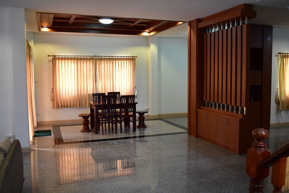 Poonsiri Private Pool Villa Aonang