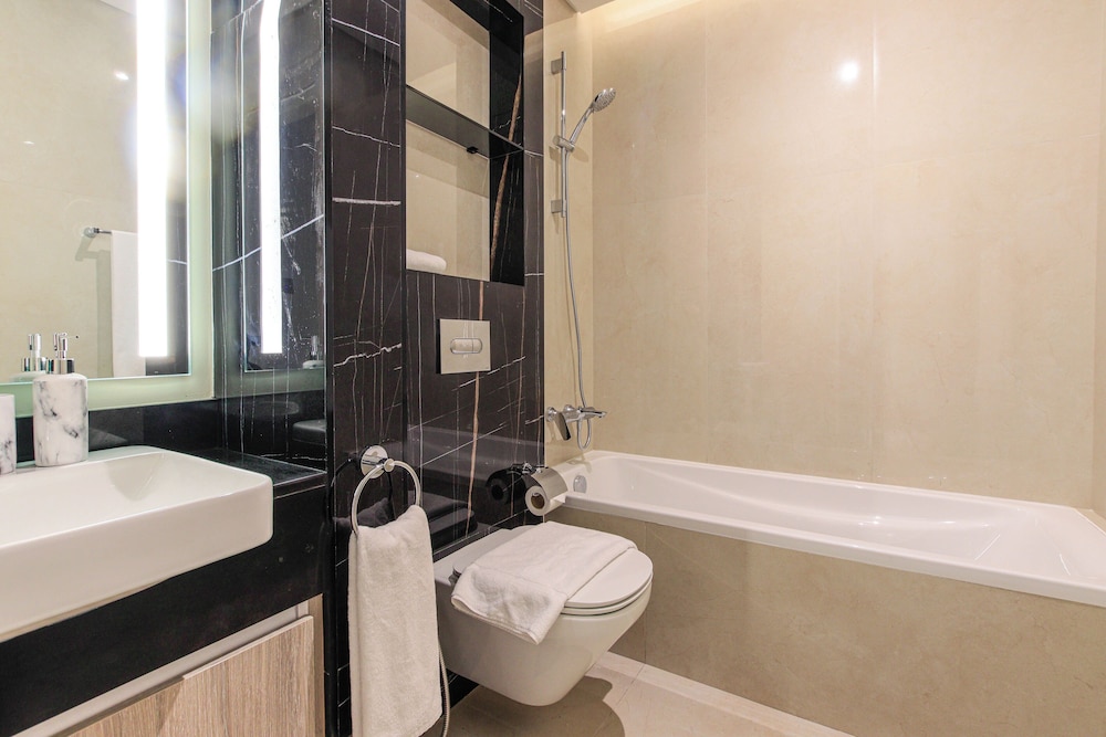 Stylish Stu in Medore Modern Amenities