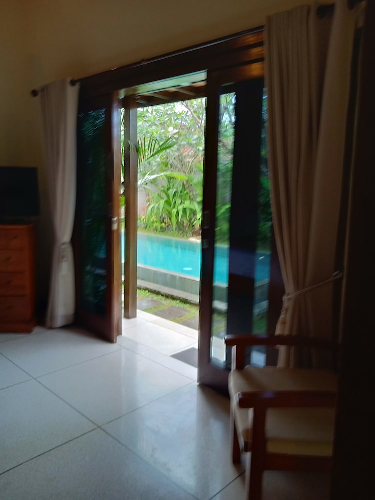 Kim Villa