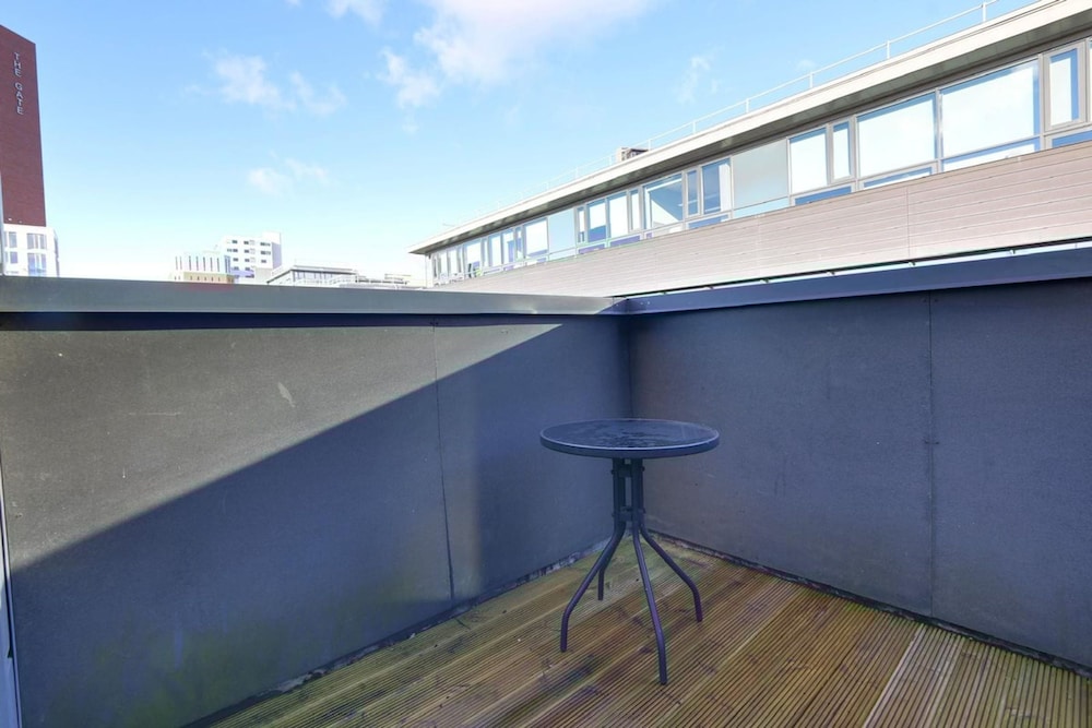 2br-city Centre-modern
