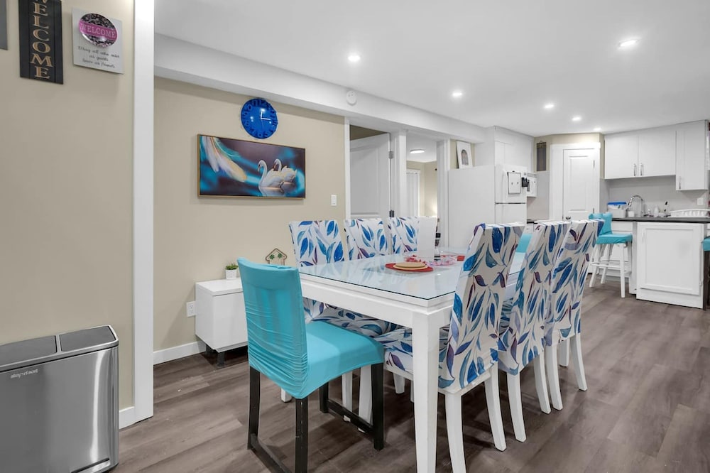 240 Spacious Modern Home w AC