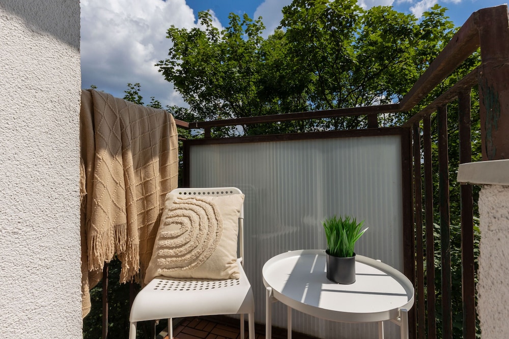 Apartament Miedzynarodowa by Renters view 5