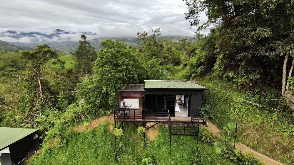 Gaia glamping