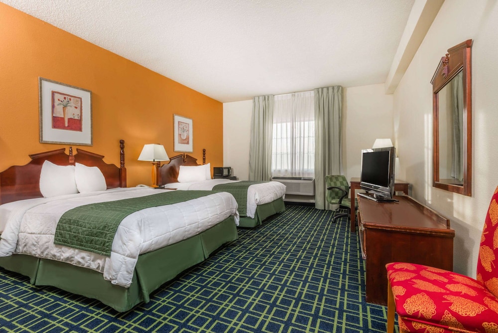Baymont by Wyndham Greensburg view 2