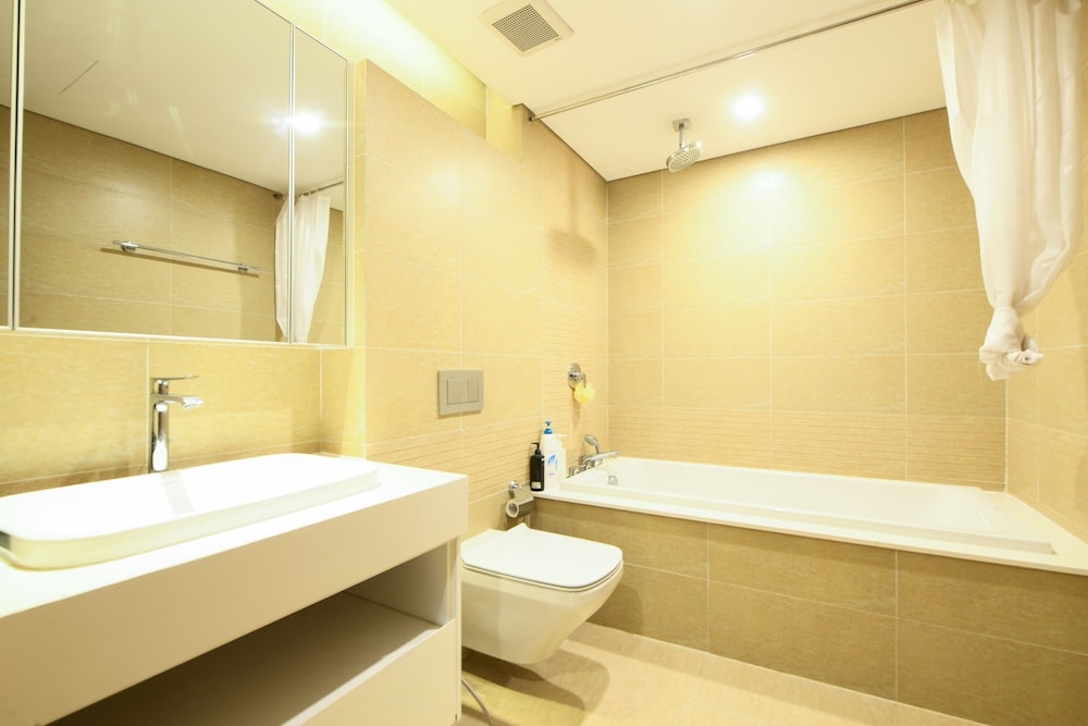 Vinhomes Metropolis Managed by Anstay Residence