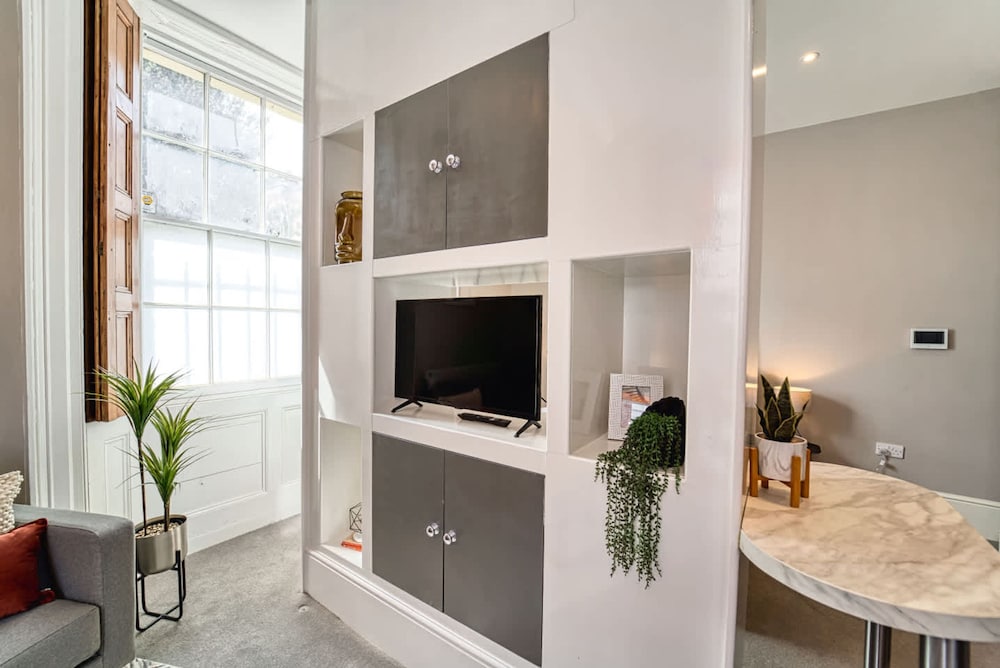 Host Stay Shaw Street Apartment