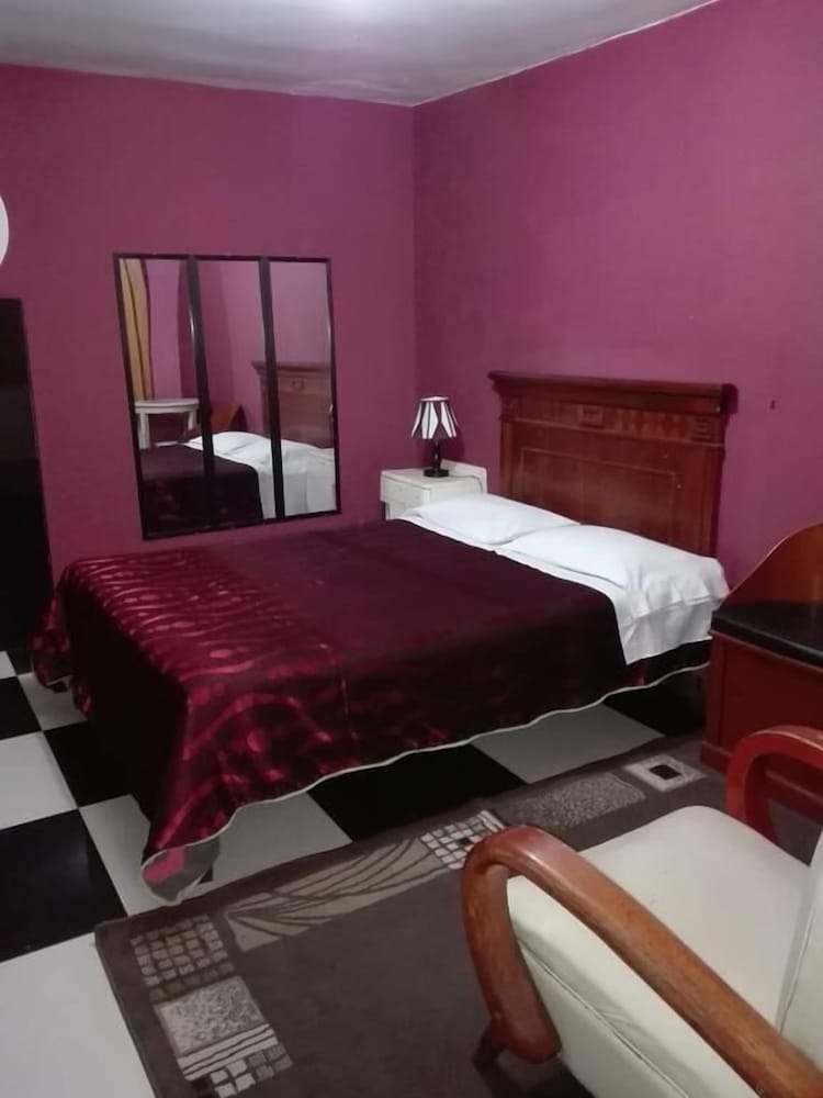 Paris Hostal Boutique