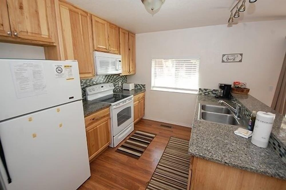 1503 Bonita Road 4 Bedroom Cabin by RedAwning