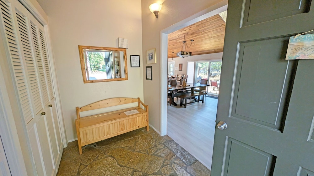 Whistling Swan 8 4 Bedroom Home