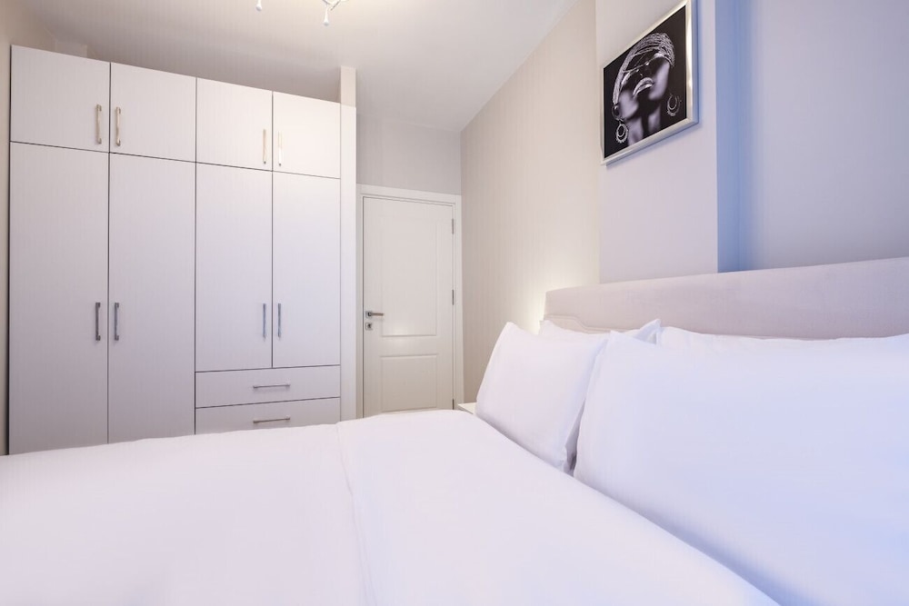 Splendid Flat in the Heart of Cihangir
