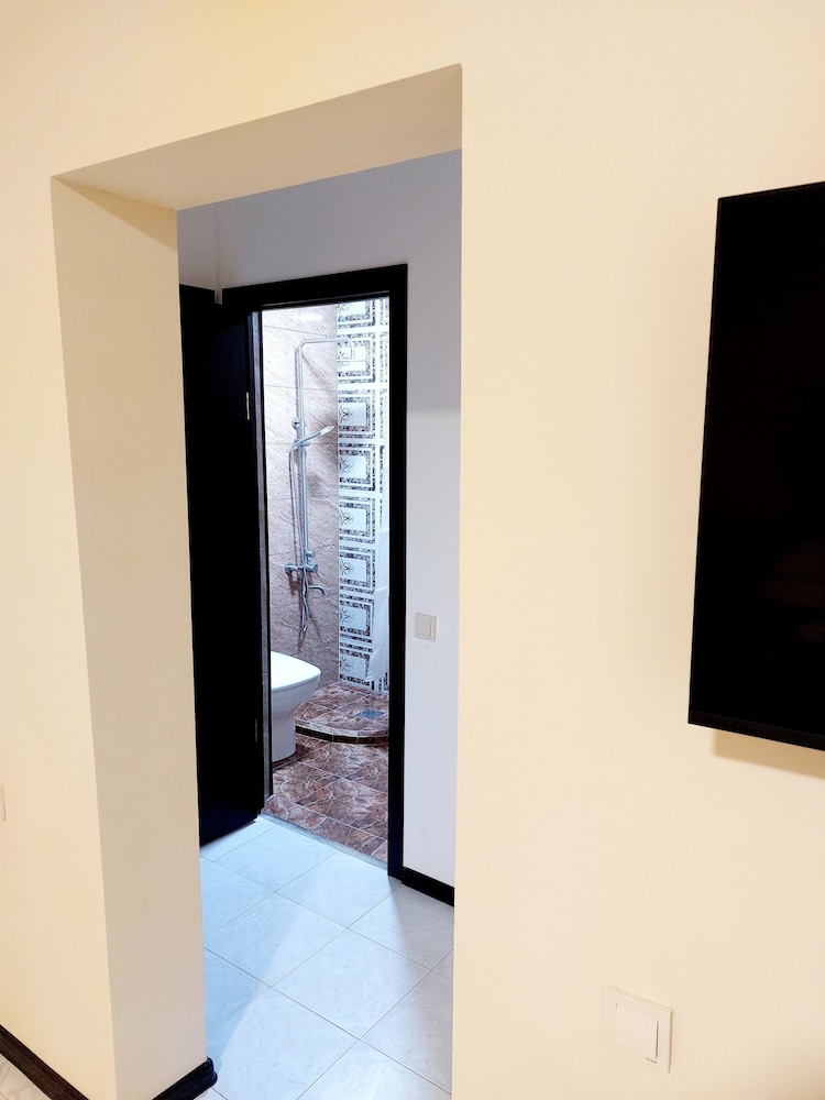 Yerevan Vacations - KaMar Hotel - Property Image 9