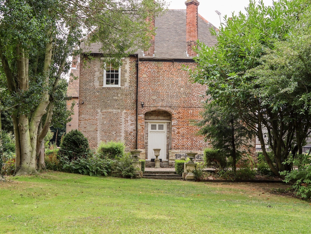 Solton Manor