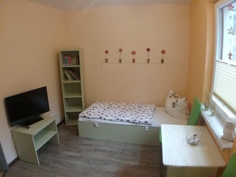 Photo 8