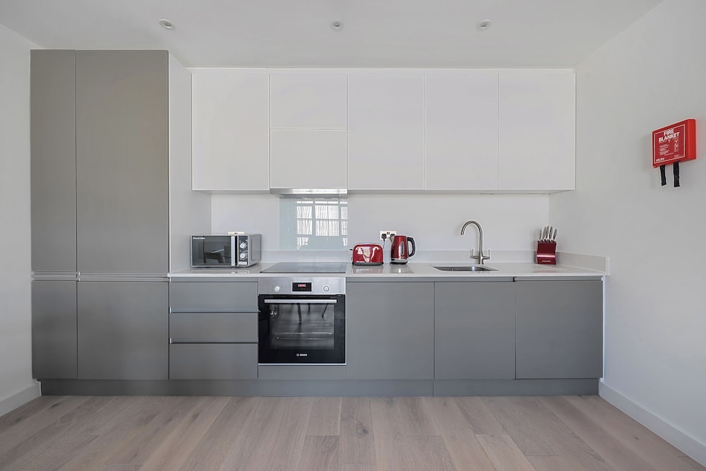 Roomspace Apartments -Caroline Street
