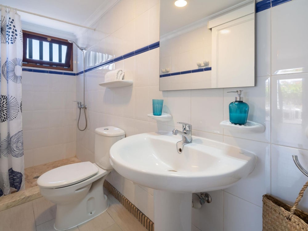 Apt 32 Las Malvas