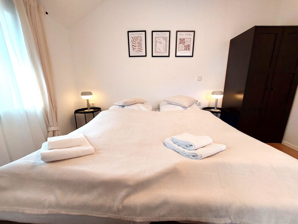 Airport Messe Apartments