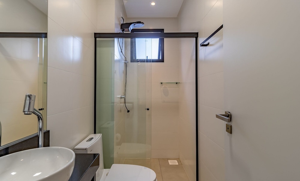 MHF II Apts Variados em Prédio com Vista para o Mar em Itapema