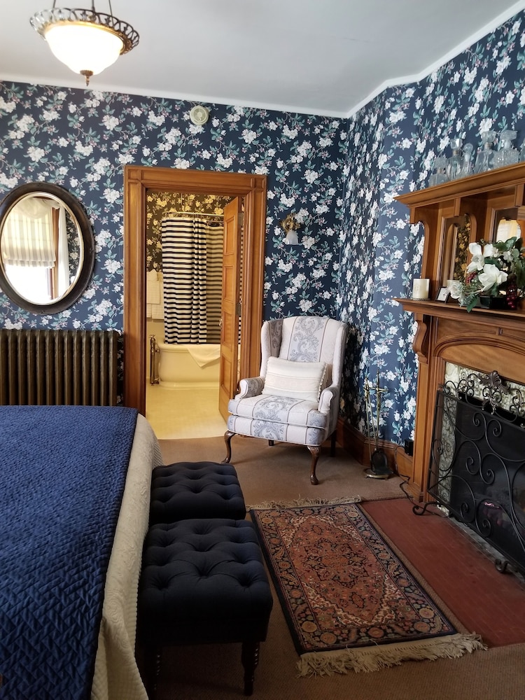 Greenville Inn at Moosehead Lake