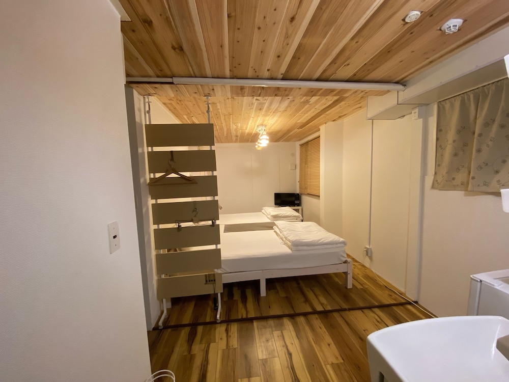 coins hostel tenjin