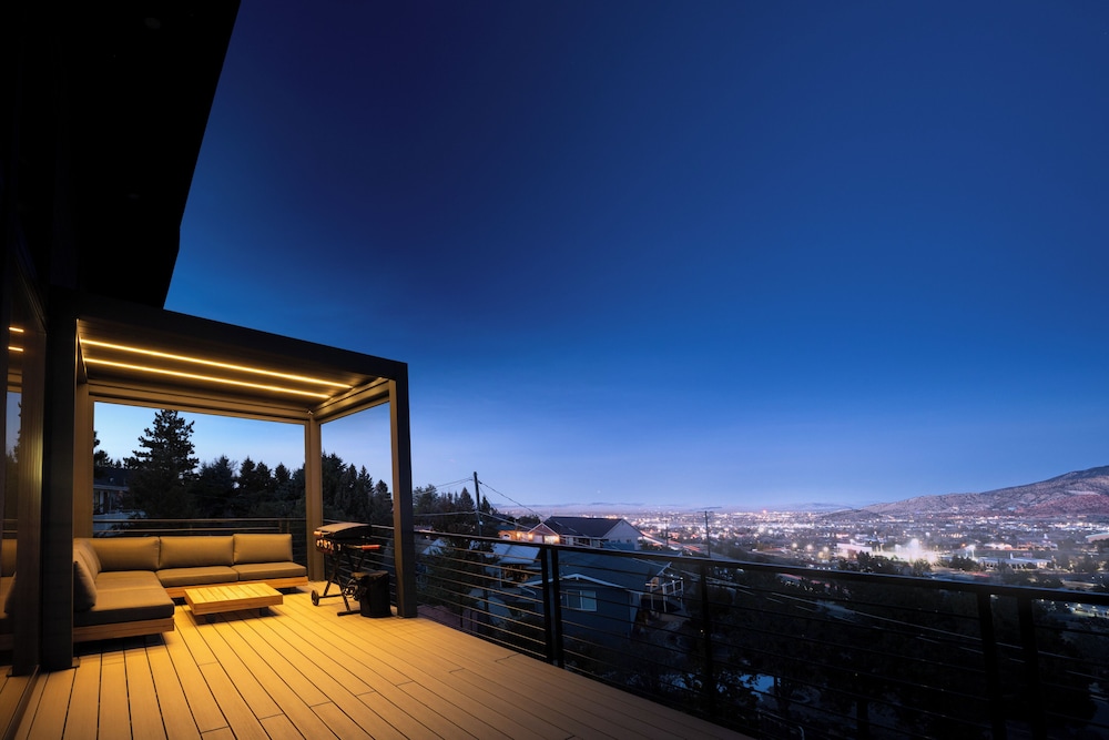 Modern Mtn-view Retreat, 18 Mi to Zion North