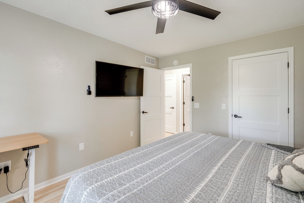 1 Mi to Beach: Dog-friendly Condo in Lake Mills!