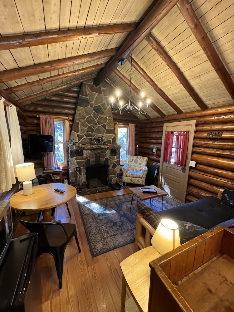 Cascade Lodge
