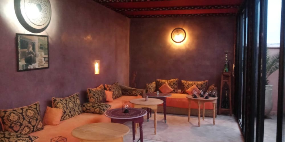 lounge