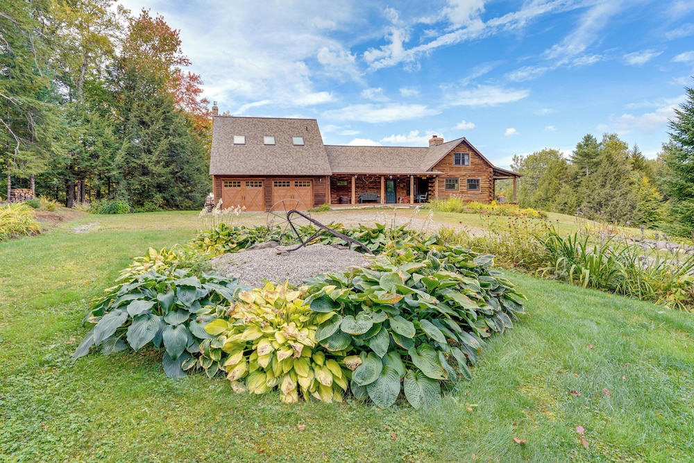 Cozy Log Cabin Near Mt Snow: Views, Modern Comfort