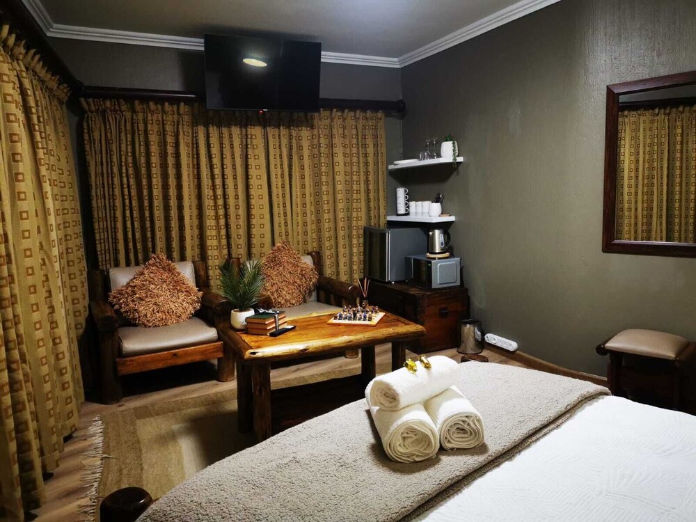 Room-indulgent Escape, Jet Bath, Stunnin