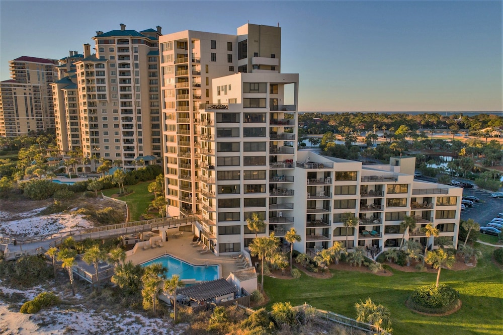 Beachside Towers at Sandestin by Panhandle Getaways