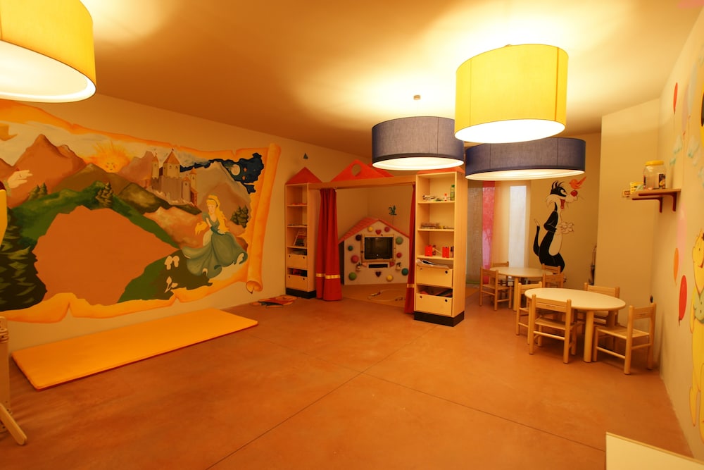 Adler Family & Wellness Clubresidence