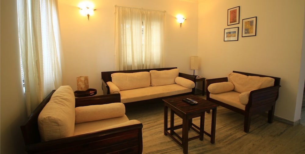 Crescent Villa No. 7