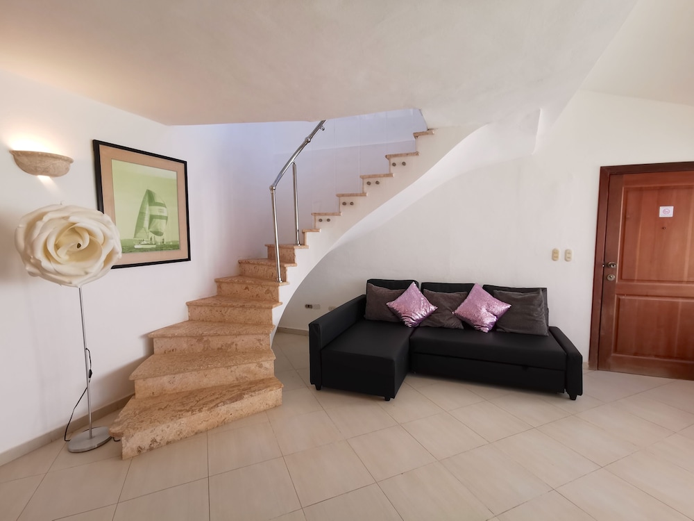 Los Corales Tropical Beach Resort & SPA