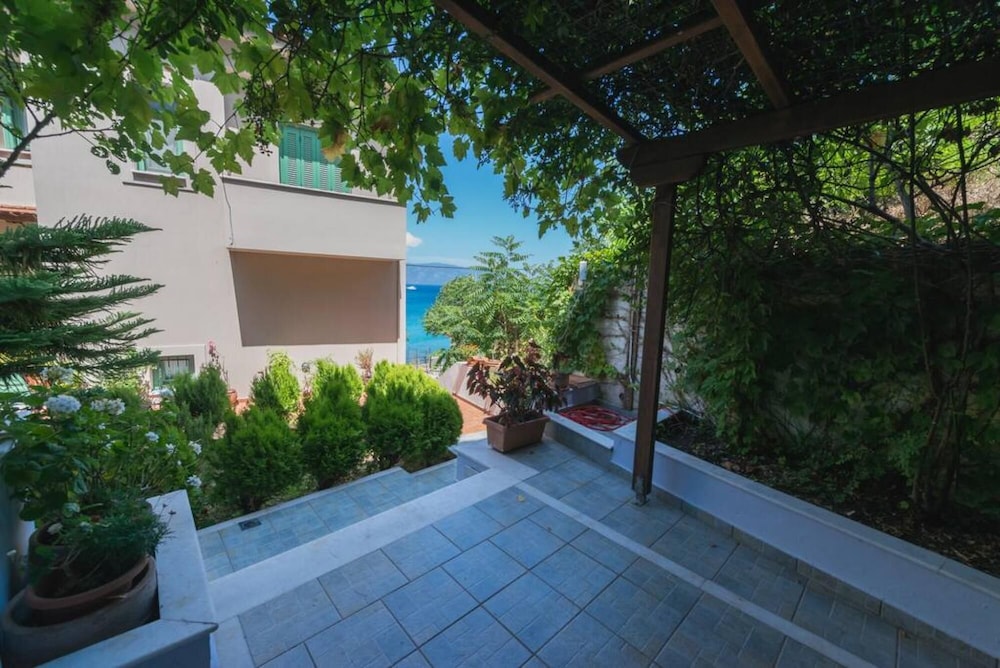 Studio on Agia Efimia Seaside view 3