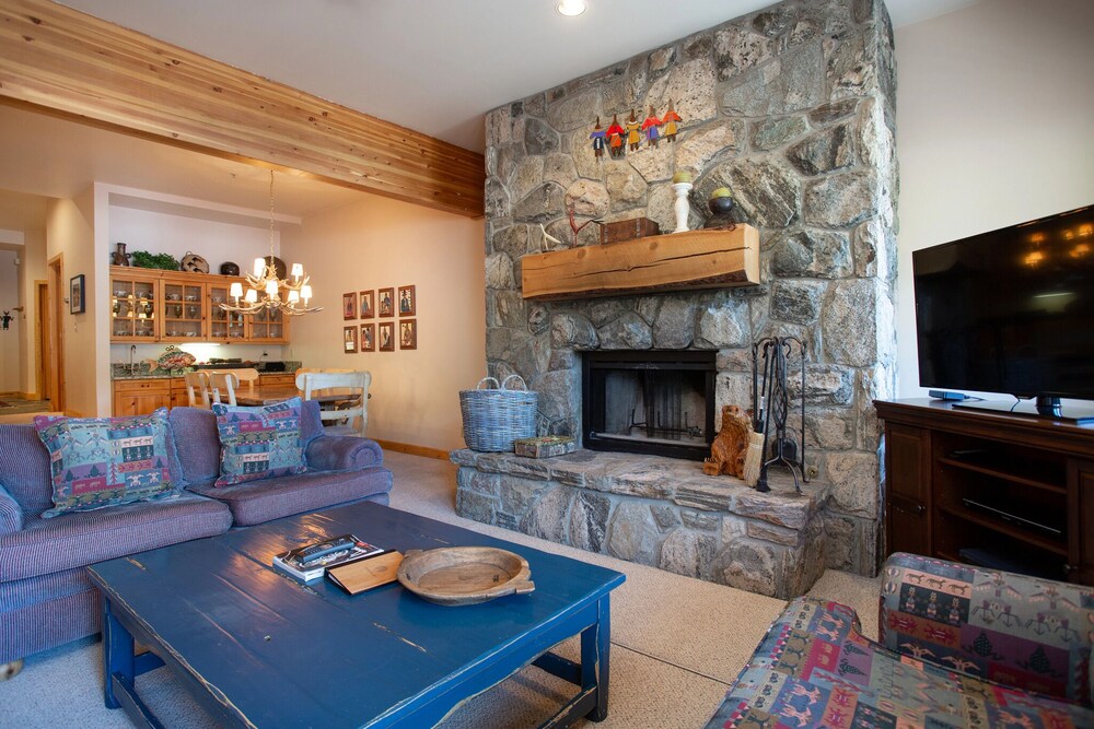 Trail's End Lodge at Deer Valley Resort - Two Bedroom Residence with Spa #401 2 Condo