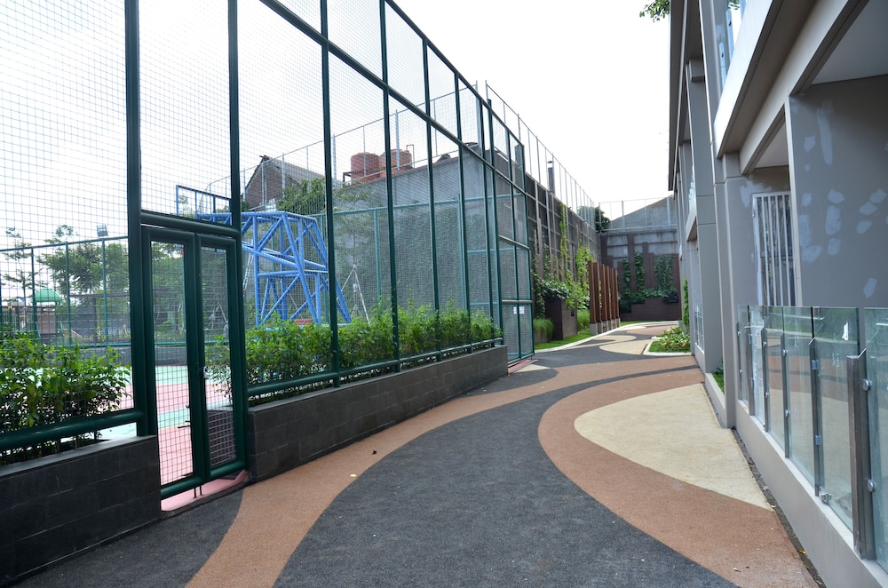 Private Landmark Paskal Condonium