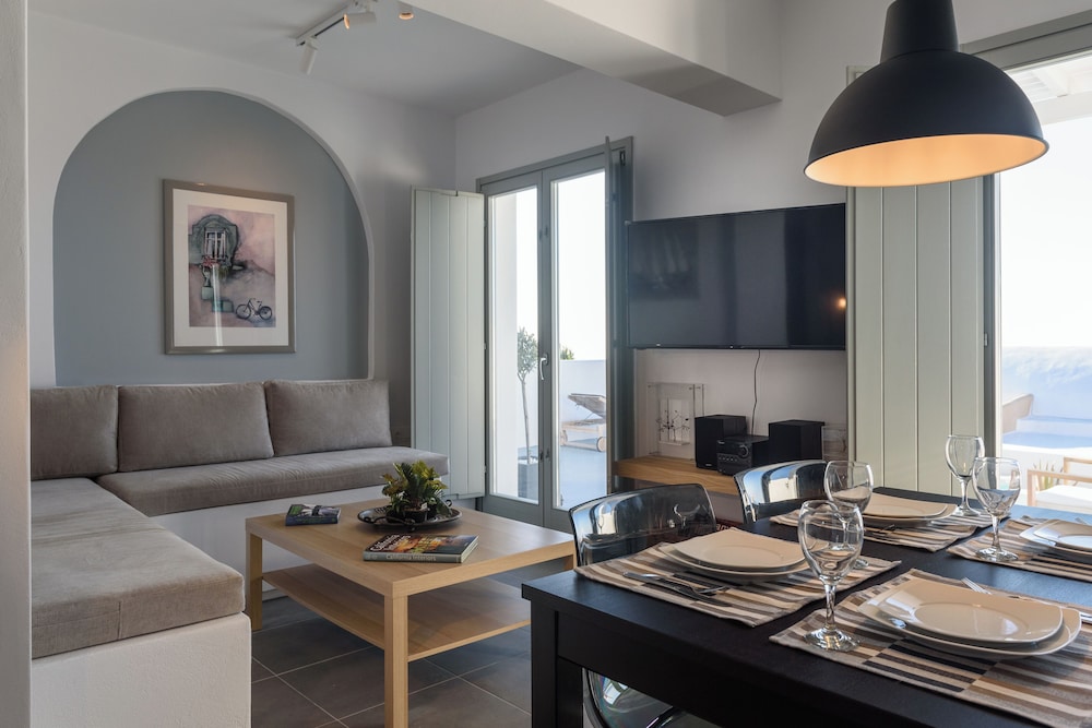 Astrea Suites Villa FinikiaSea View